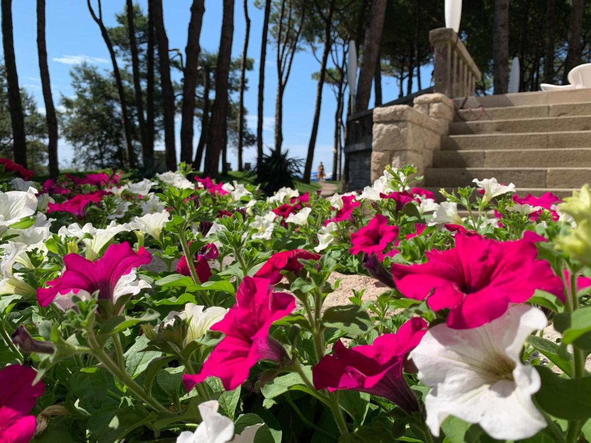 Hotel Beau Rivage Pineta Lido di Jesolo Kültér fotó
