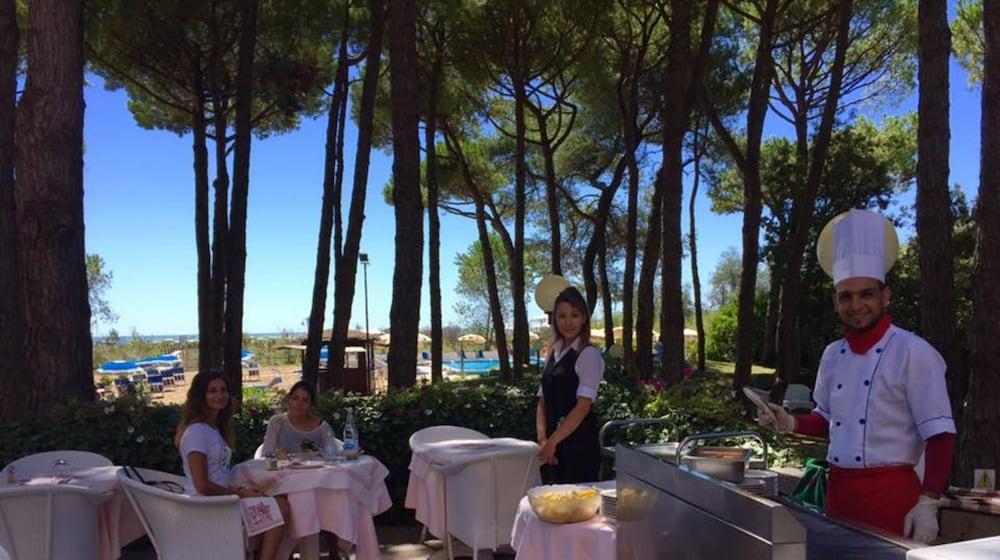 Hotel Beau Rivage Pineta Lido di Jesolo Kültér fotó