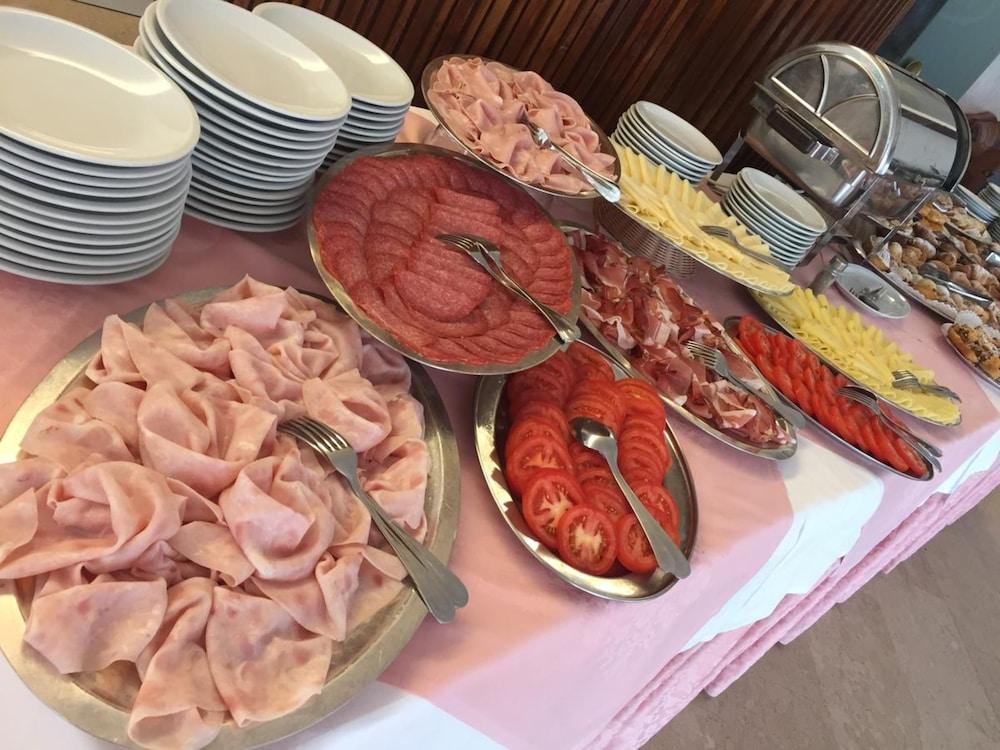 Hotel Beau Rivage Pineta Lido di Jesolo Kültér fotó