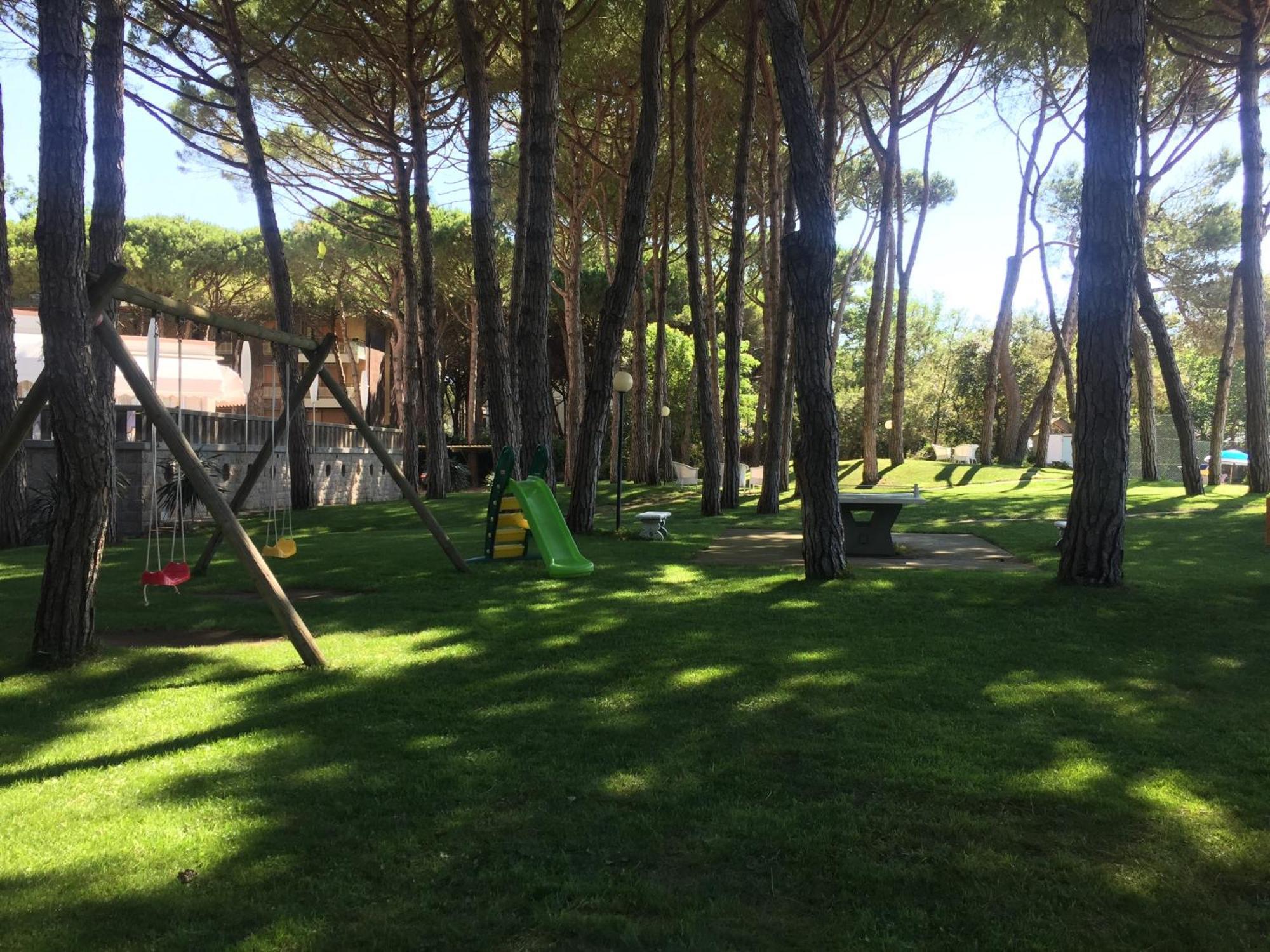 Hotel Beau Rivage Pineta Lido di Jesolo Kültér fotó