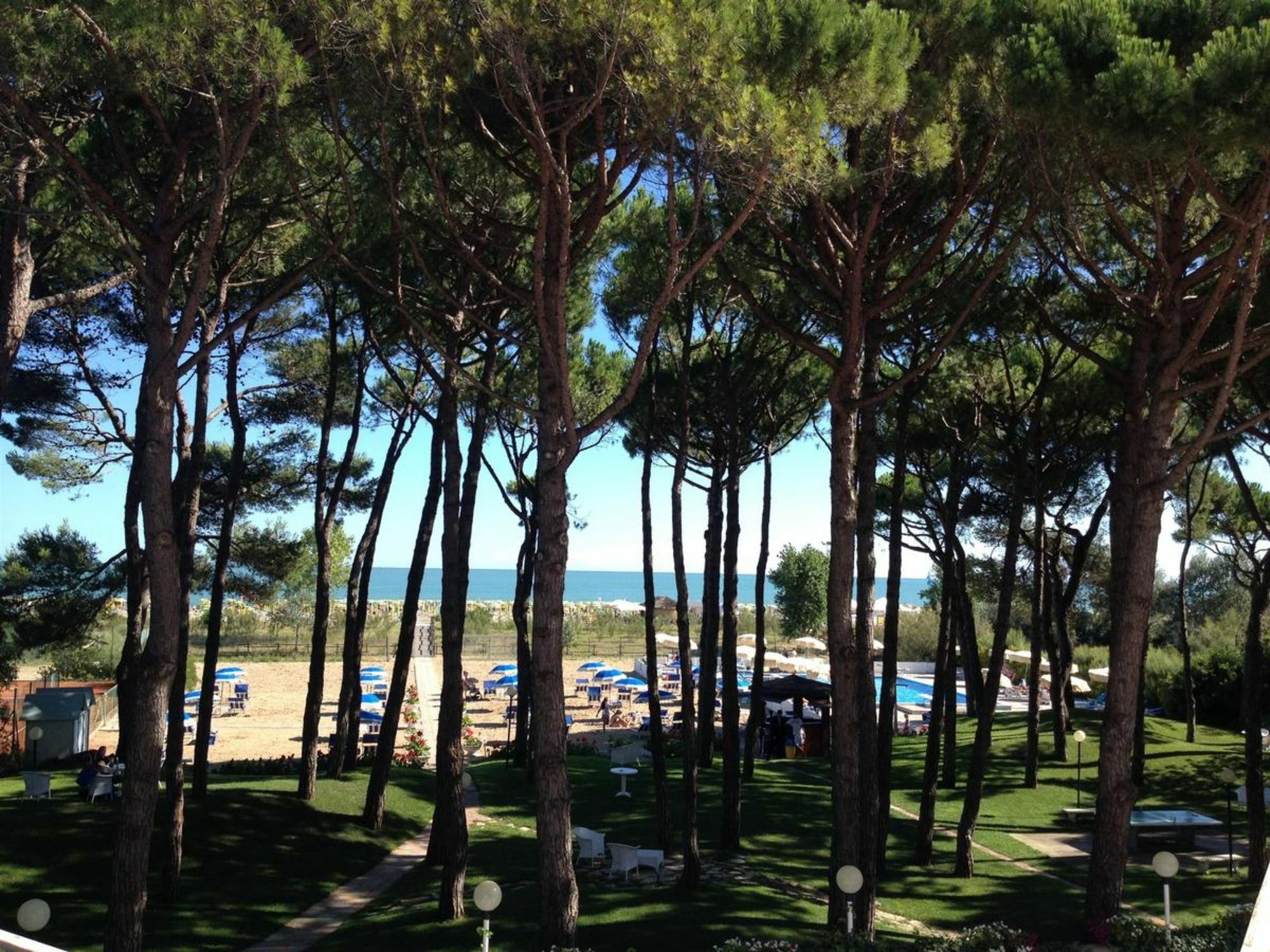 Hotel Beau Rivage Pineta Lido di Jesolo Kültér fotó